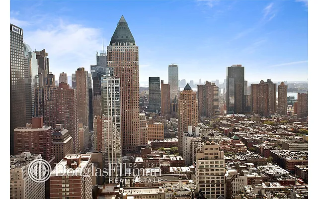 Rented by Douglas Elliman | media 24