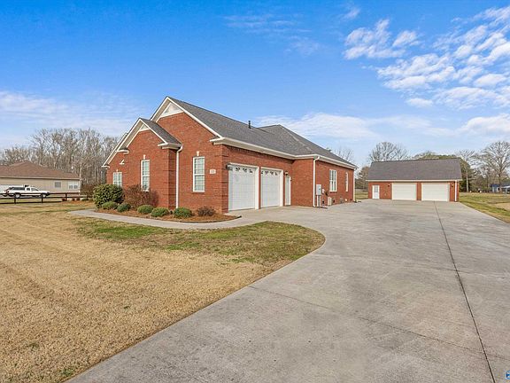 3rd image of 123 Paint Rock Rd