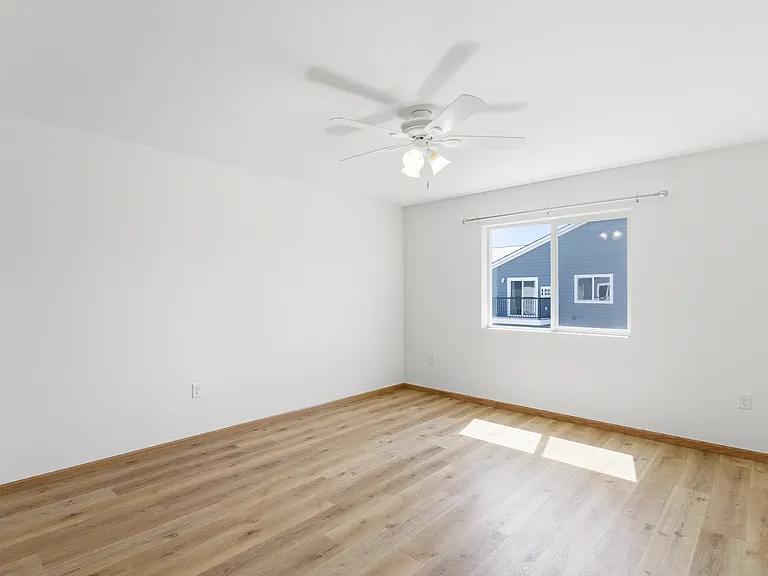 1502-1522 1542 Greenfield St — Photo 33