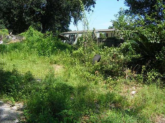 4th image of 3081 Western Hills Dr E