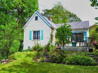 90 Obed Ave, Saanich, BC V9A 1H9