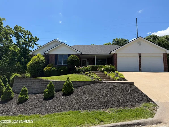 3915 Carmel Dr, Jefferson City, MO 65109