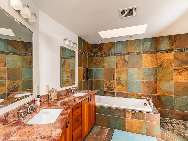 1135 Rodeo Rd — Photo 33