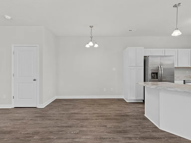 2035 Folkstone Woods Ln — Photo 8