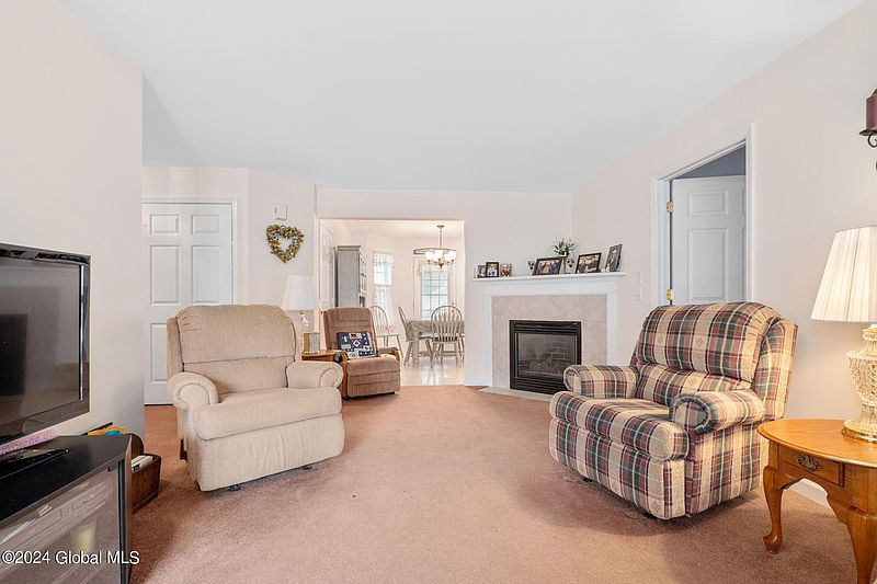 4th image of 45 Morning Glory Way