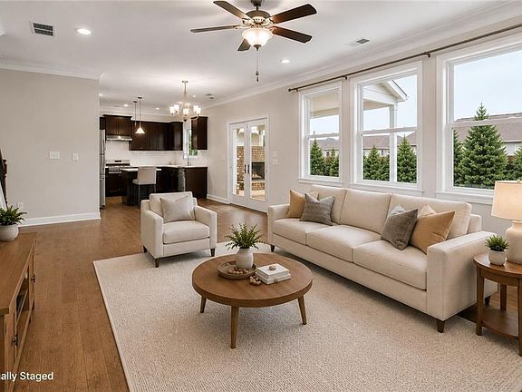 5th image of 525 Rosemont Ave