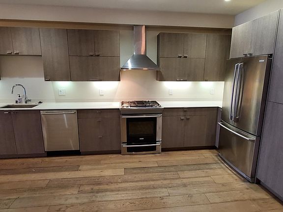 3rd image of 2652 Harrison St APT 402