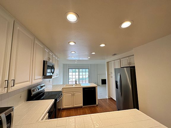 5th image of 2381 S Windward Cir
