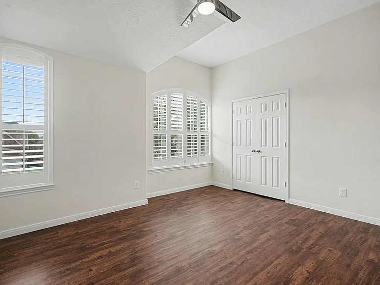 2742 Villa Pisa Ln — Photo 23