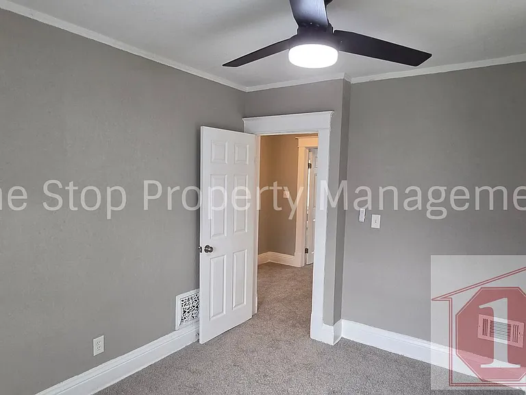 2821 Wabash Ave — Photo 20
