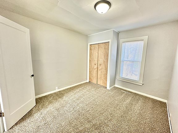 2nd image of 1023 Hackett St