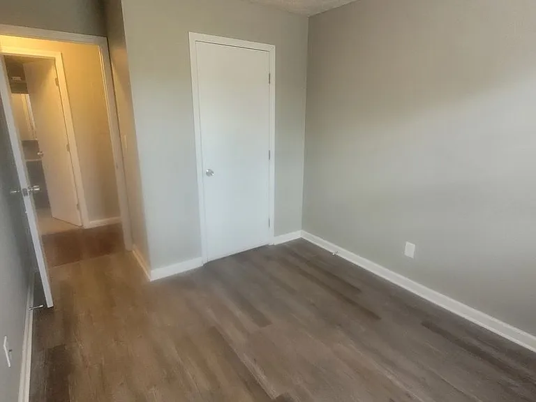 1422 Main St — Photo 17