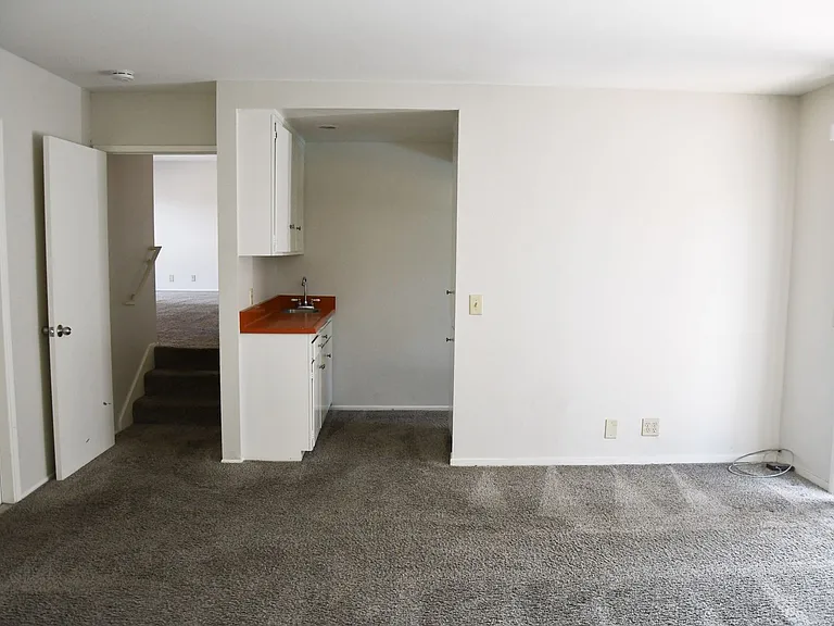 522 E Collins Ave — Photo 30