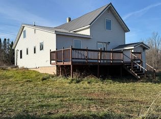 28549 River Dr, Mass City, MI 49948