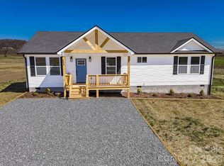 634 Beehive Rd, Hendersonville, NC 28792