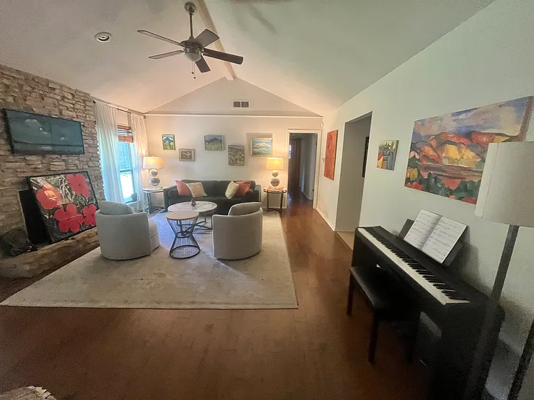 2602 Campden Dr — Photo 6