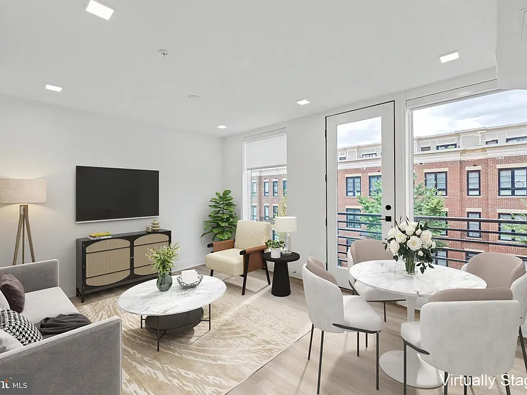 701 N Henry St #306 — Photo 28
