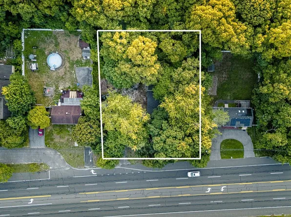 (undisclosed Address), Patchogue, NY 11772