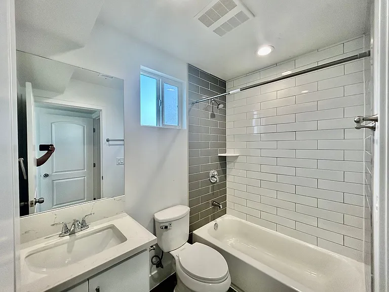 8418 S Main St — Photo 14