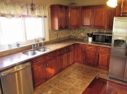 1st image of 575 Dennison Dr