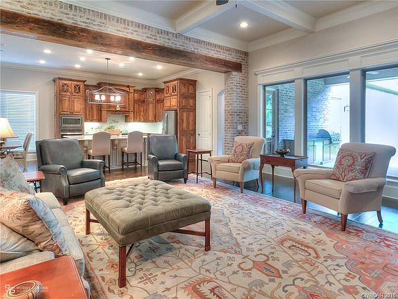 4th image of 423 Oakwood Trace Ct