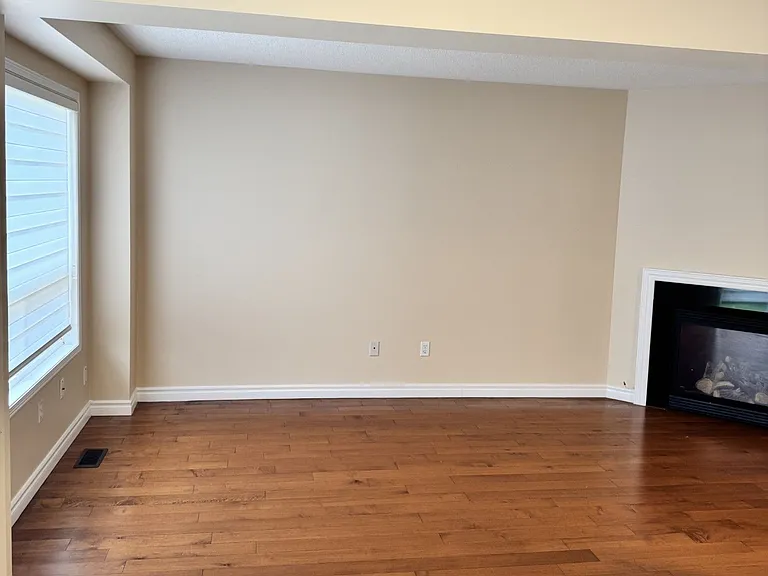 474 Denyes Way #UPPER — Photo 21