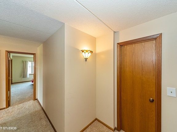 2nd image of 6460 W Belle Plaine Ave APT 406