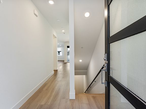 3rd image of 6491 NW Olympic Ln