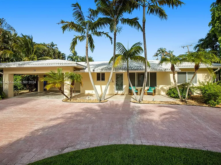 290 Tropic Dr — Photo 6