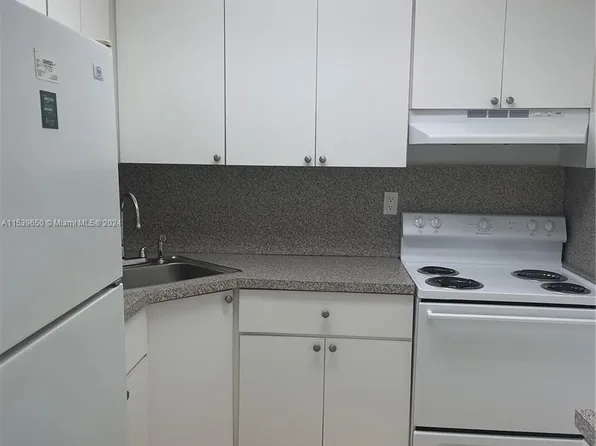 17255 SW 95th Ave APT 454, Palmetto Bay, FL 33157