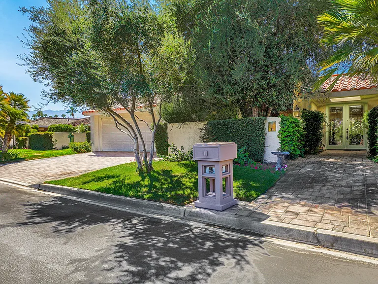31 Stanford Dr — Photo 30