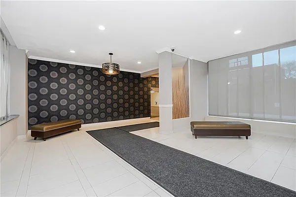 Sold by Remax Edge | media 4