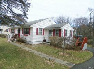 15 Pondfield Rd, New Fairfield, CT 06812