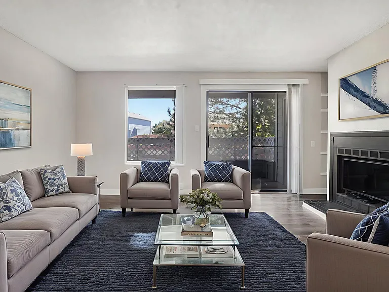 Windmill Apartments — Photo 12