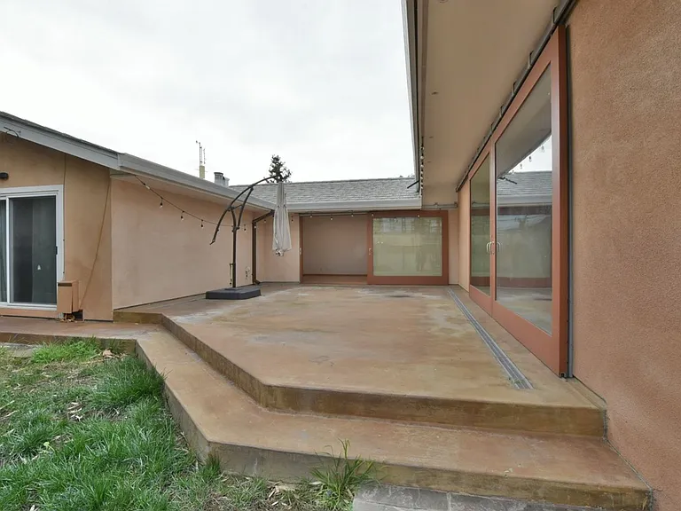 886 Bayleaf Ct — Photo 20