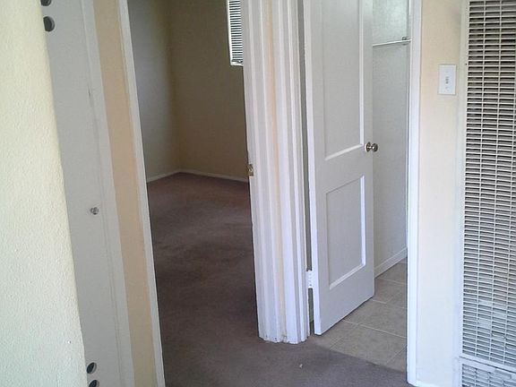 4th image of 3913 Memphis Ave #3
