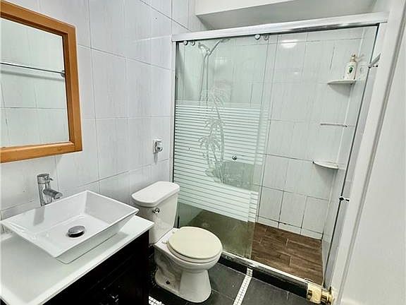 5th image of 1476 67th St APT 1