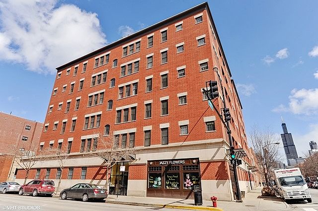 1st image of 35 S Racine Ave APT 3SW