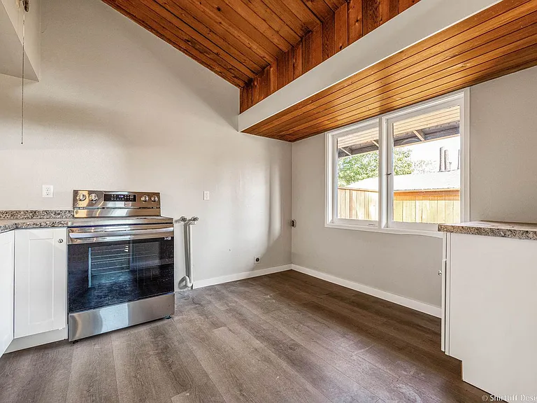 1208 Birch Ave #1-8 — Photo 13