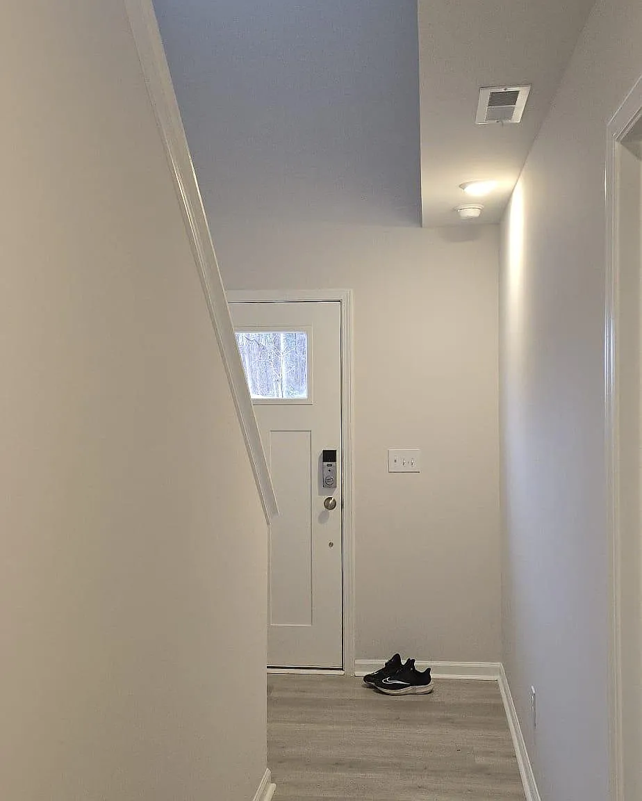 4 bed, 3.5 bath, 1932 sqft, $2,500 — Photo 3