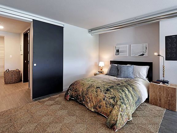 4th image of 127 Broadway E Ste 405
