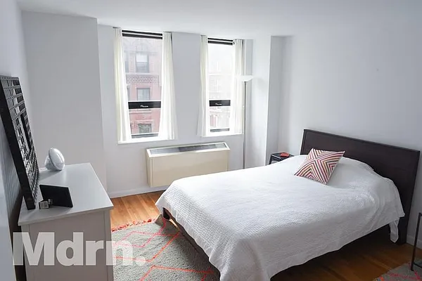 Rented by Mdrn Residential | media 14