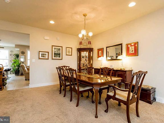 2nd image of 1912 Potomac Ave #624