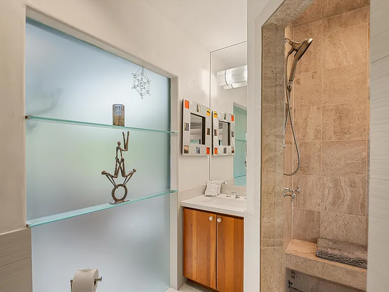 650 S Monarch St #9 — Photo 12