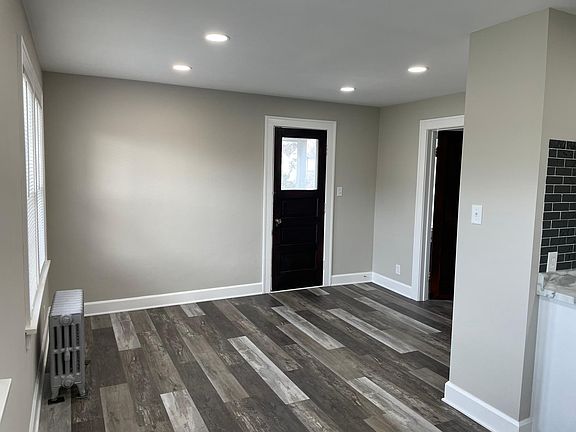 5th image of 2042 Quail St APT 5