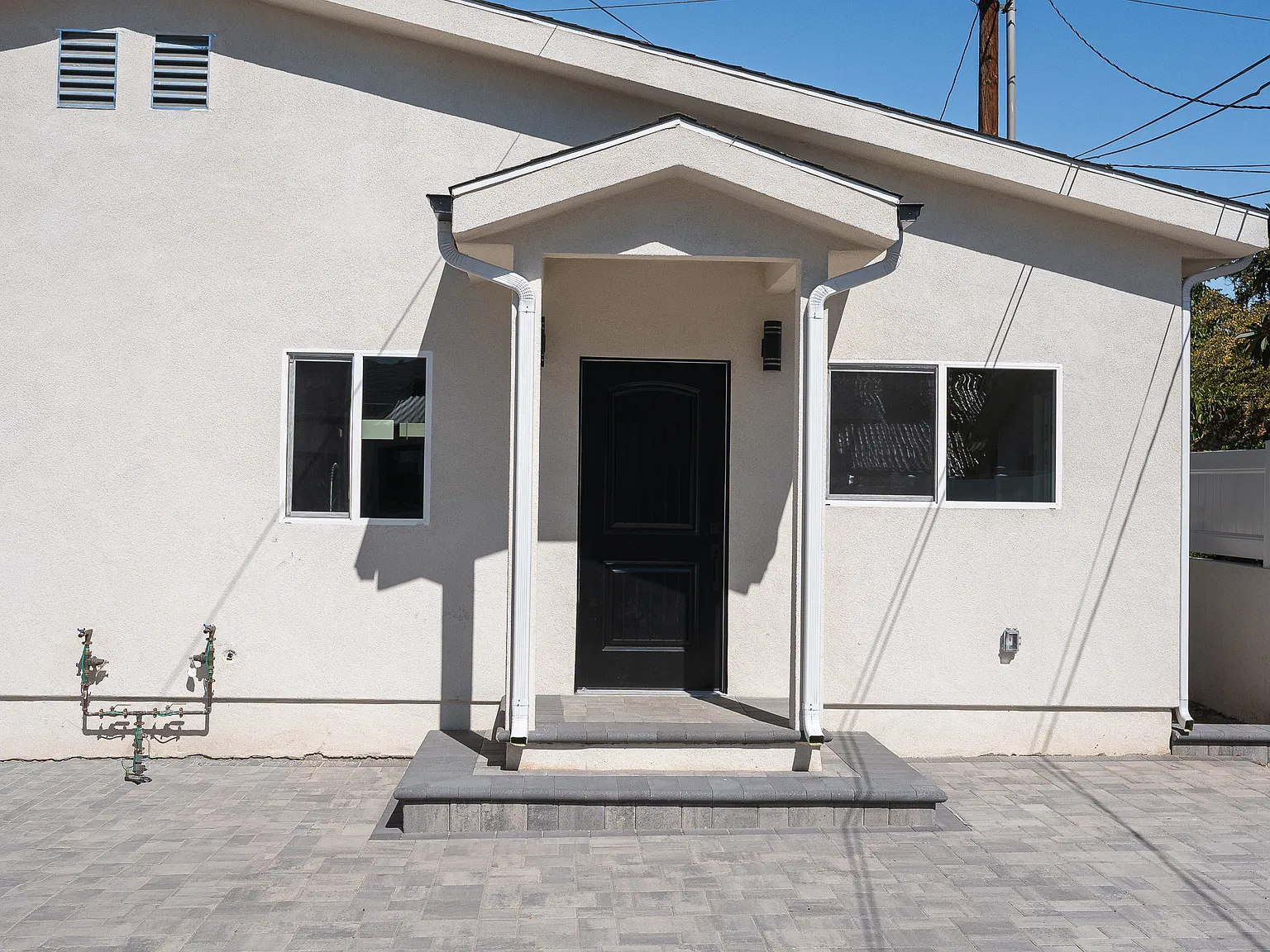 1 bed, $2,695 — Photo 2
