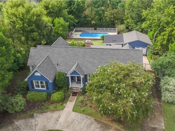 10 Forest Dr, Tuscaloosa, AL 35404