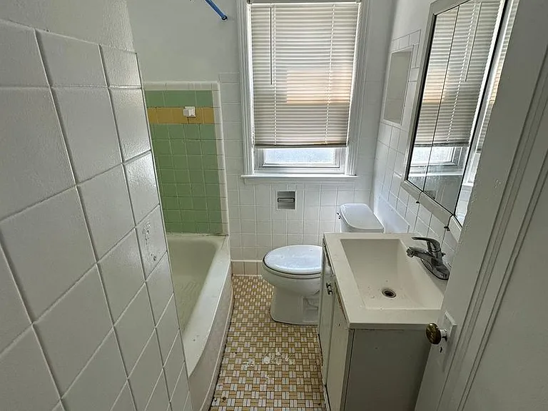 20939 Beechwood Ave — Photo 9