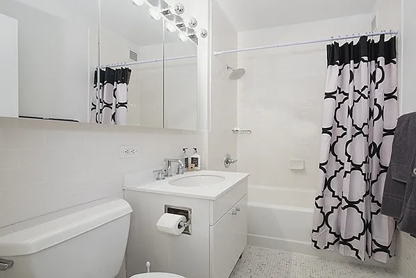 Rented by Nest Seekers International | media 51