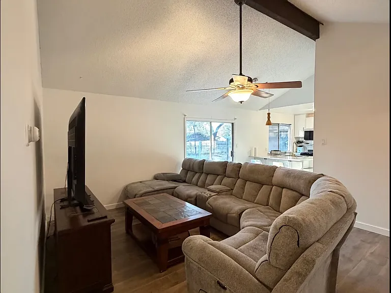 5812 Breezewood Dr — Photo 5